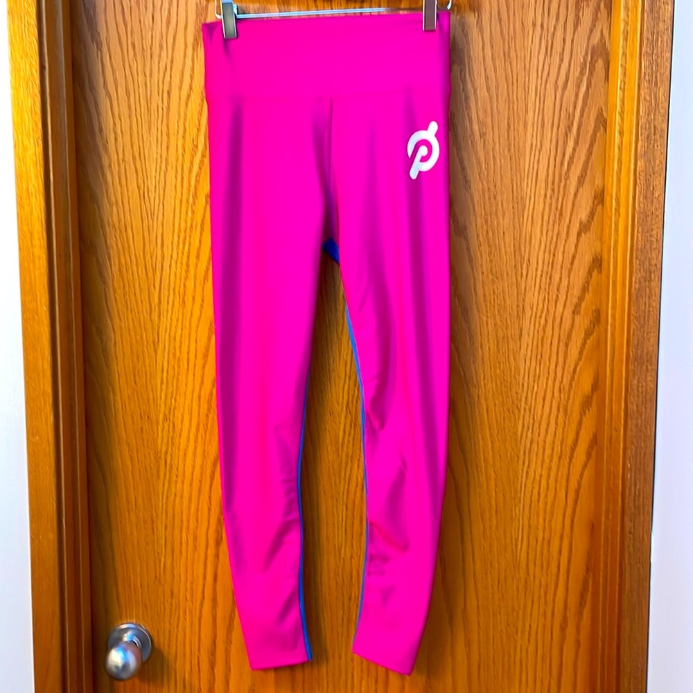 Retro style Peloton leggings!